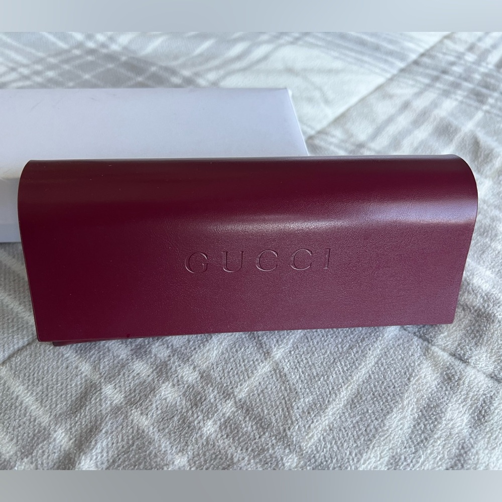 GUCCI Sunglass burgundy Leather Case with cleaning cloth.